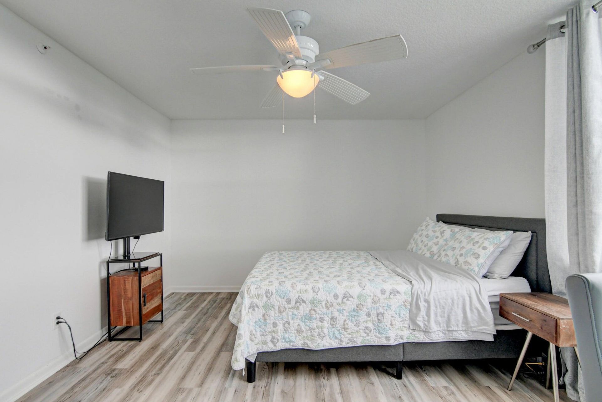 1915 Lavers Circle, Unit E504, Delray Beach, FL 33444 Photo