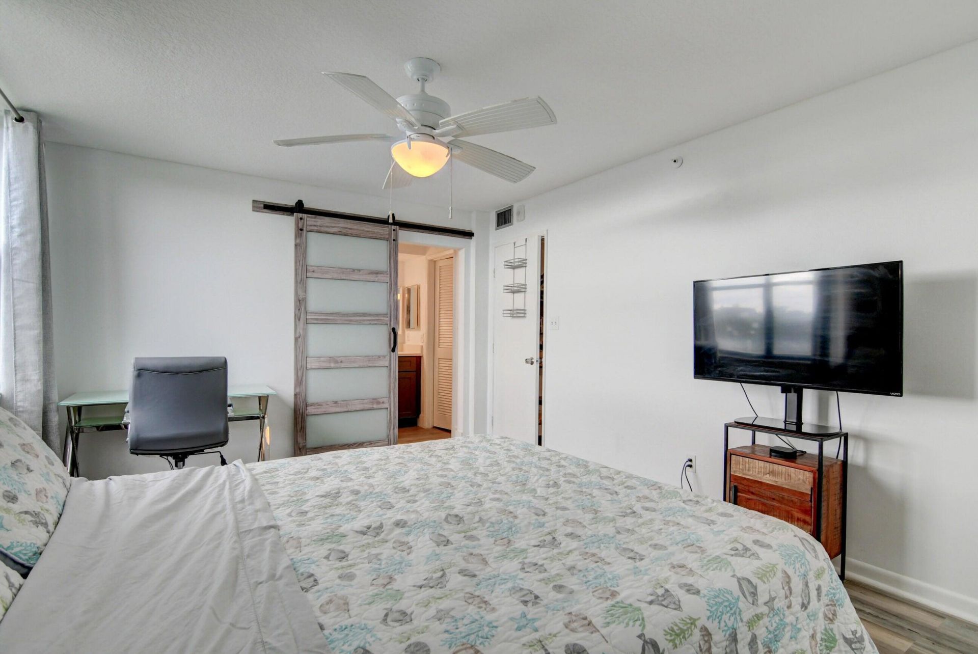 1915 Lavers Circle, Unit E504, Delray Beach, FL 33444 Photo