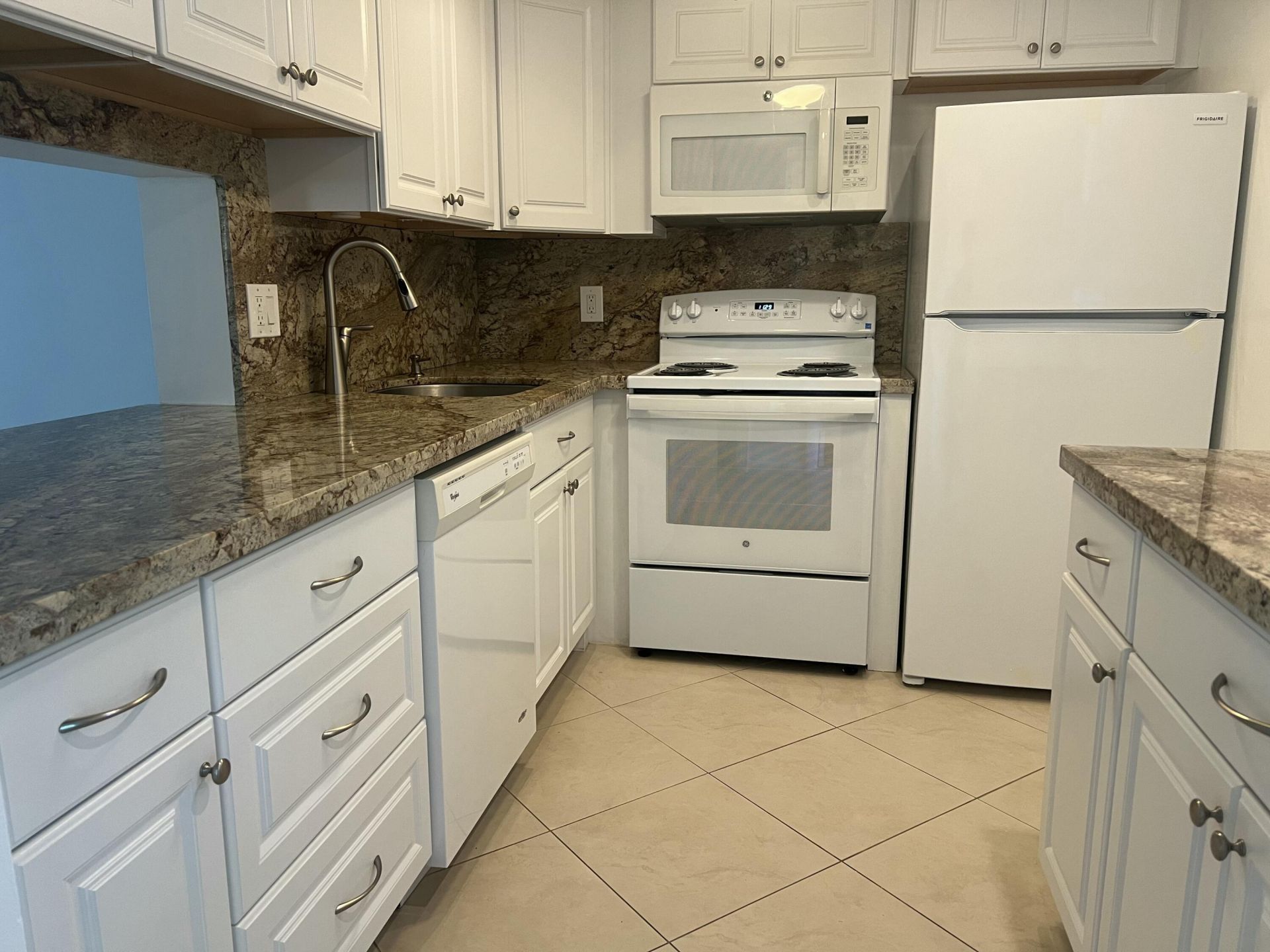 2615 NE 3rd Court, Unit 213, Boynton Beach, FL 33435 Photo