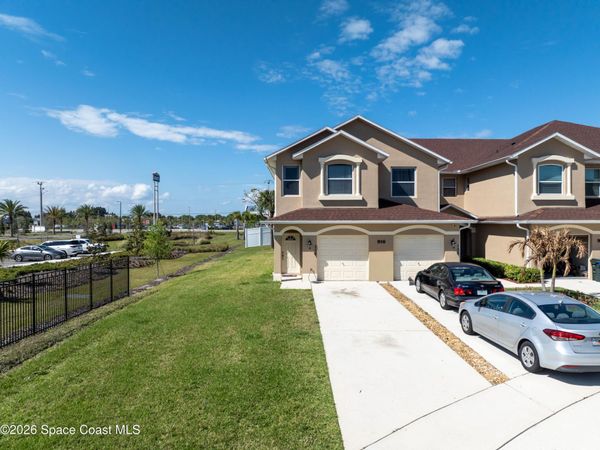 916 Ocaso Lane, Unit 206, Rockledge, FL 32955