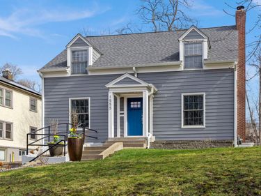 1555 E River Terrace, Minneapolis, MN 55414
