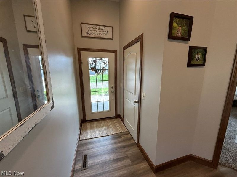 1163 Pine Bluff Drive NE, New Philadelphia, OH 44663 Photo 2