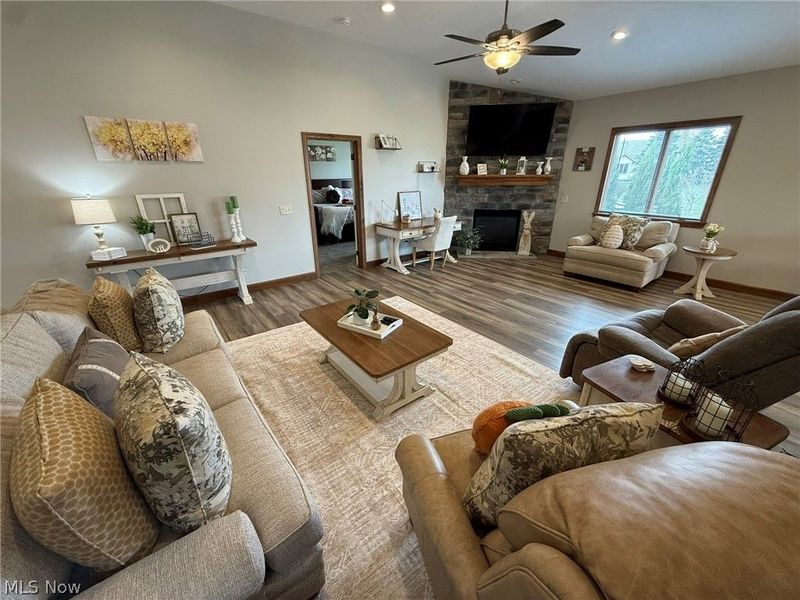 1163 Pine Bluff Drive NE, New Philadelphia, OH 44663 Photo 3