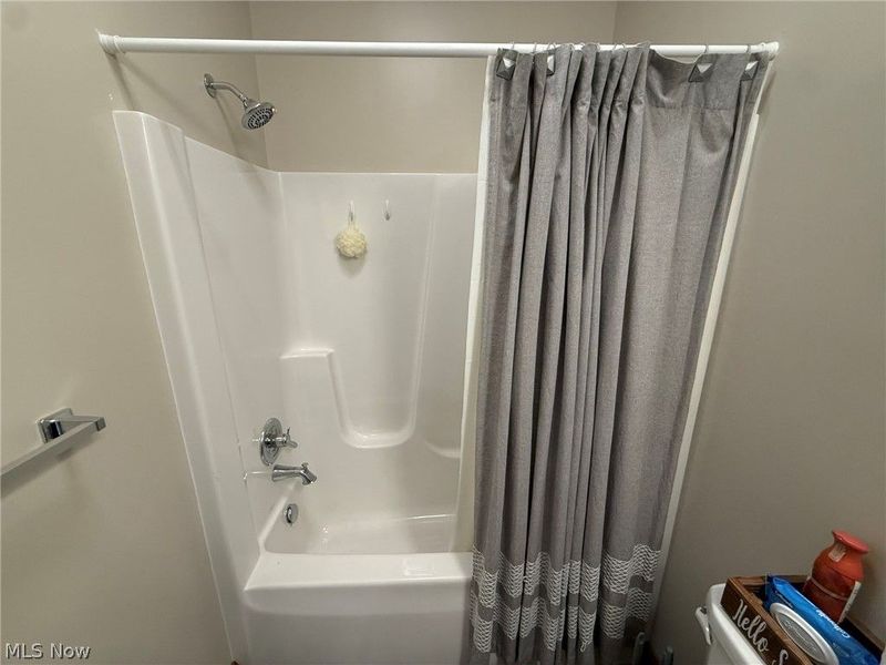 1163 Pine Bluff Drive NE, New Philadelphia, OH 44663 Photo 32