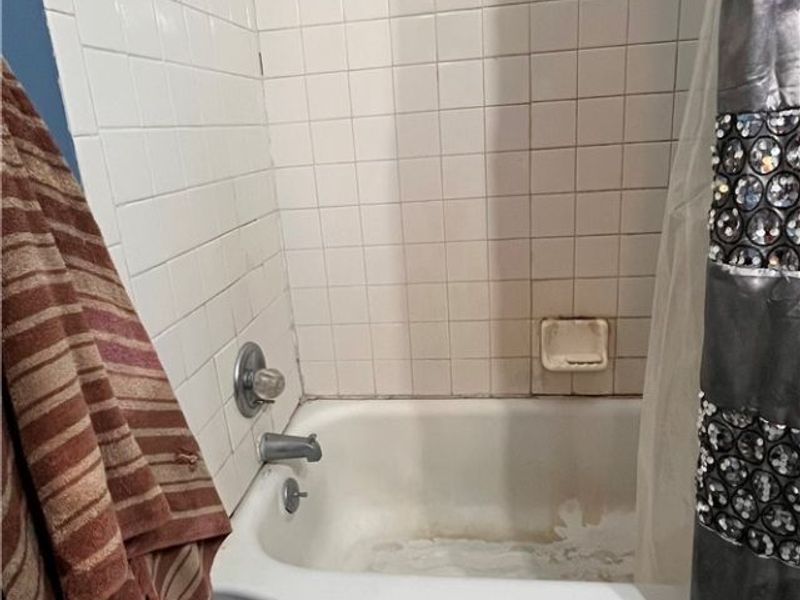 1766 Longwood Drive, Mayfield Heights, OH 44124 Photo 10