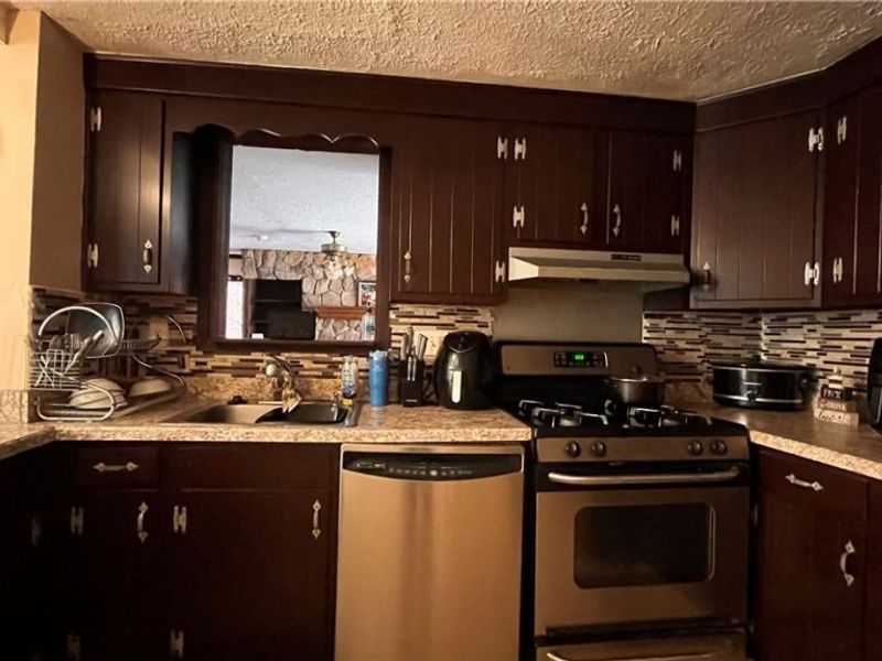 1766 Longwood Drive, Mayfield Heights, OH 44124 Photo 18