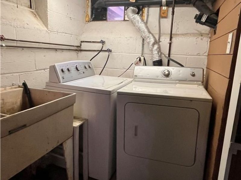 1766 Longwood Drive, Mayfield Heights, OH 44124 Photo 28