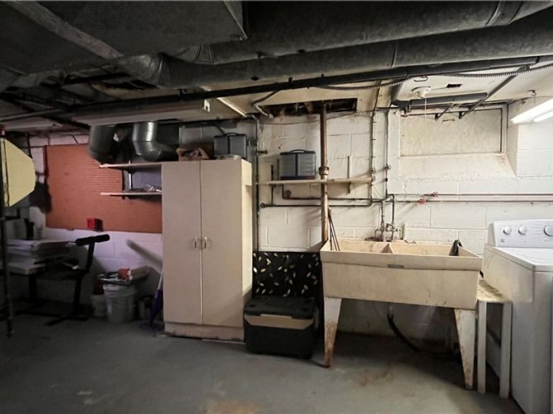 1766 Longwood Drive, Mayfield Heights, OH 44124 Photo 40