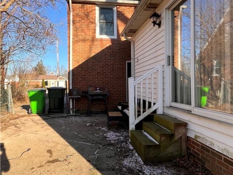 1766 Longwood Drive, Mayfield Heights, OH 44124 Photo 47