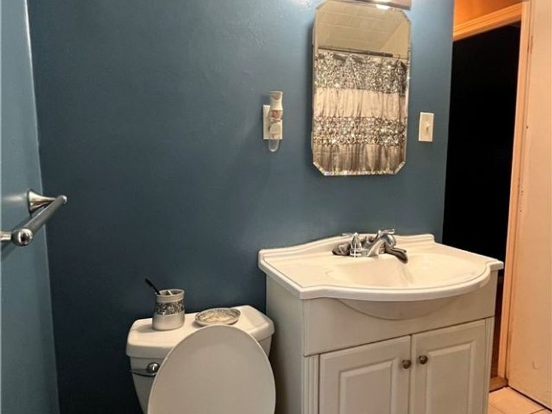 1766 Longwood Drive, Mayfield Heights, OH 44124 Photo 9