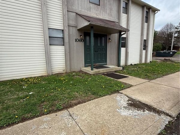 1060 Brandywine Boulevard, Unit D, Zanesville, OH 43701