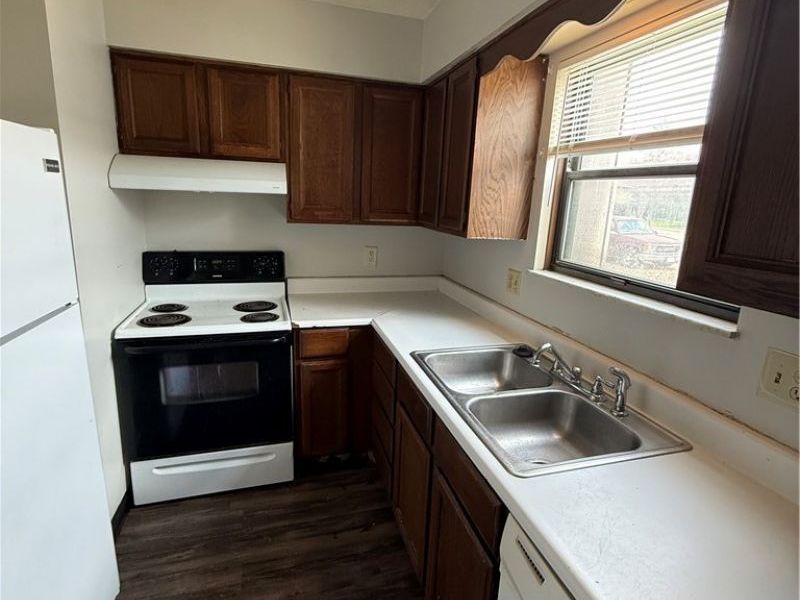 1060 Brandywine Boulevard, Unit D, Zanesville, OH 43701 Photo 4