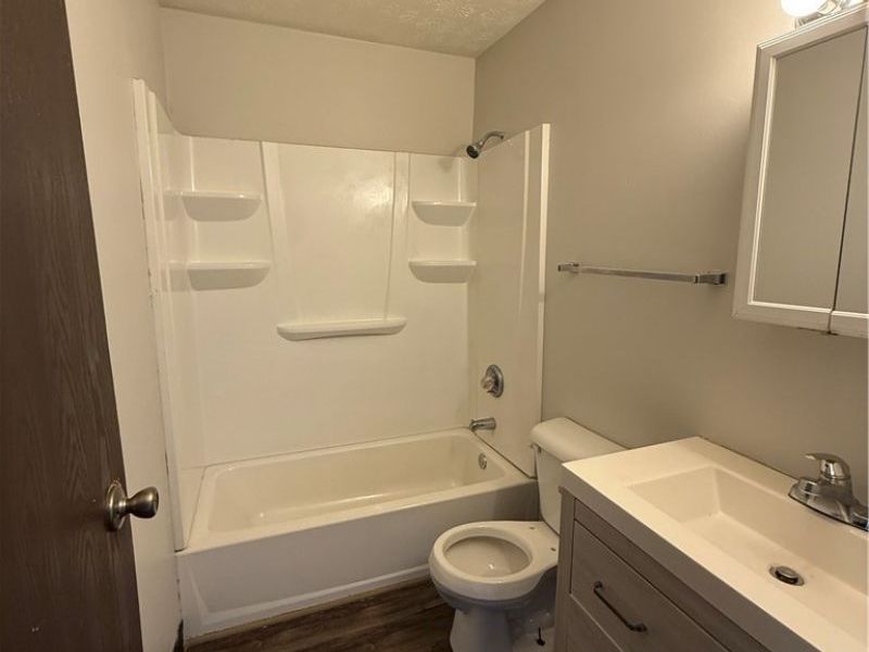 1060 Brandywine Boulevard, Unit D, Zanesville, OH 43701 Photo 7