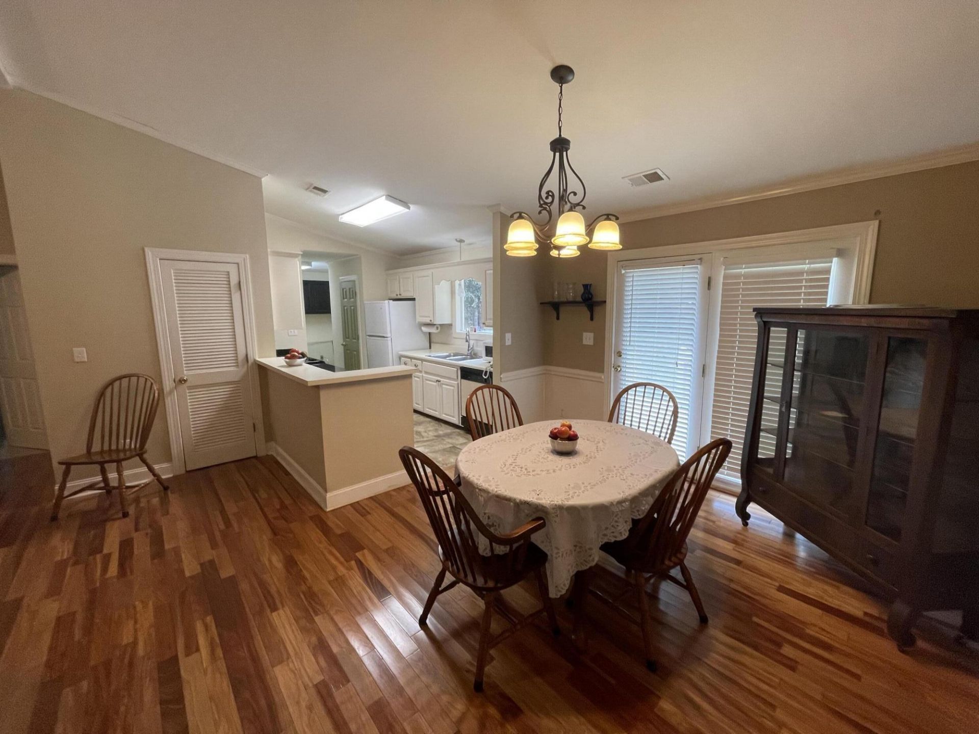 2700 Dawson Street Photo 12