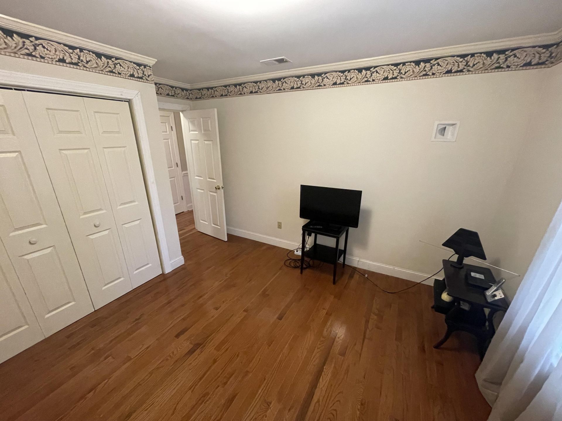 2700 Dawson Street Photo 24