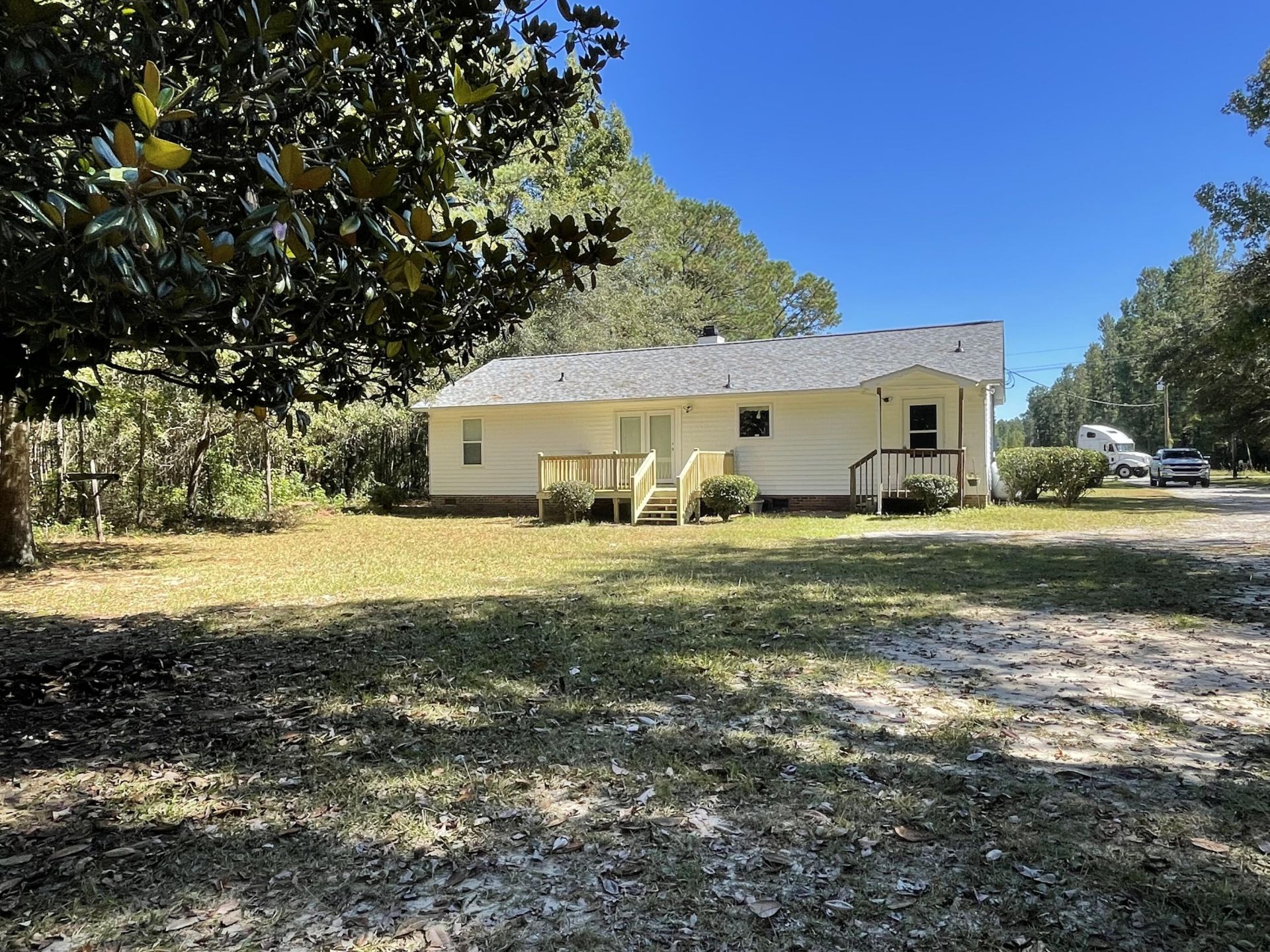 2700 Dawson Street Photo 5