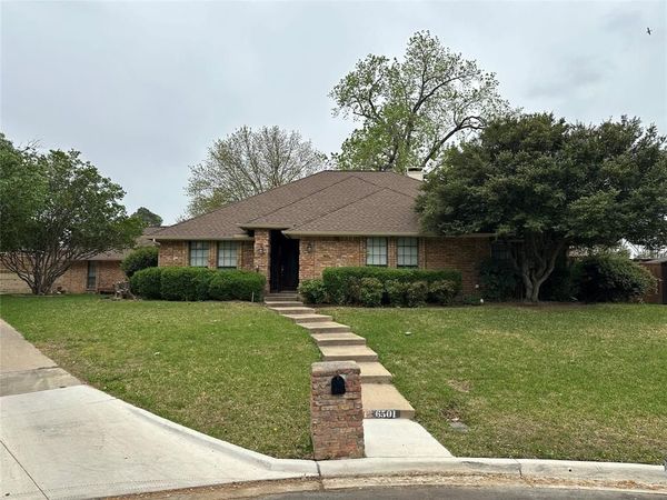 6501 Lake Side Circle , North Richland Hills, TX 76180