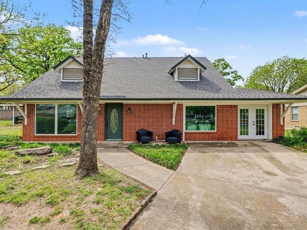 3245 Hartlee Field Road , Denton, TX 76208