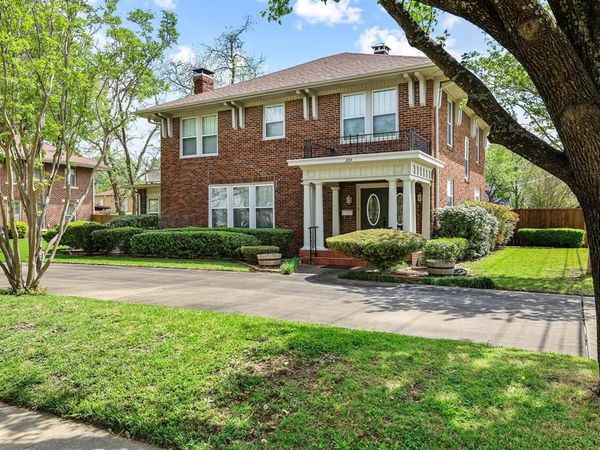 304 E 9th Street, Bonham, TX 75418