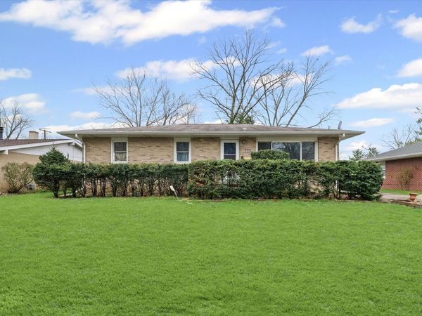 1005 S Country Squire Drive , Urbana, IL 61802