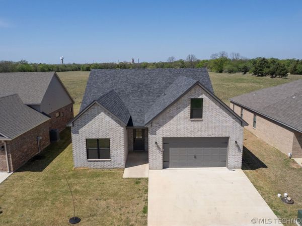 849 Springfield Court , Durant, OK 74701