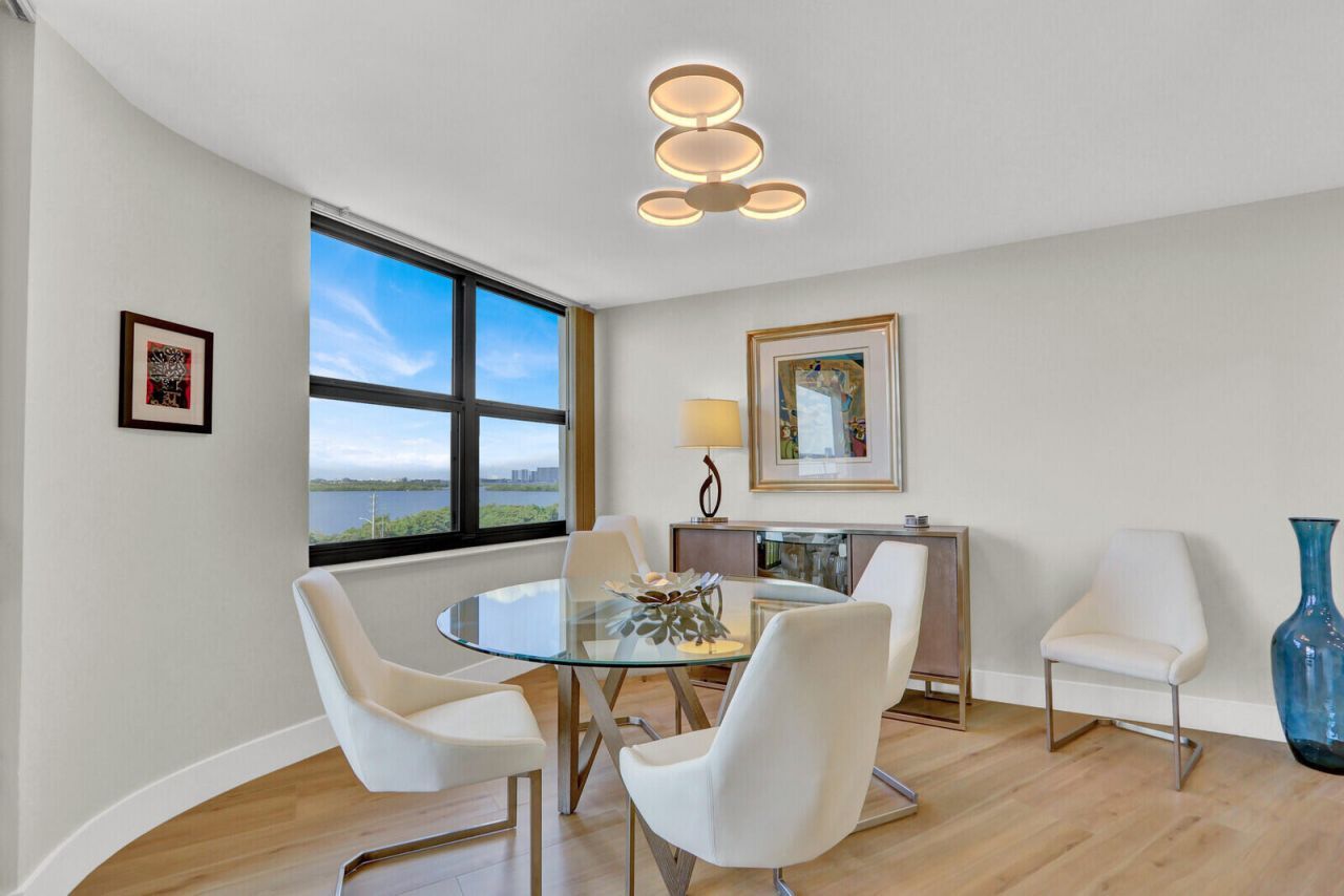 5420 N Ocean Drive, Unit 506, Singer Island, FL 33404 Photo