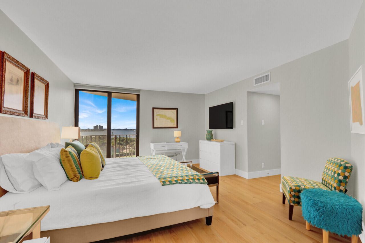 5420 N Ocean Drive, Unit 506, Singer Island, FL 33404 Photo