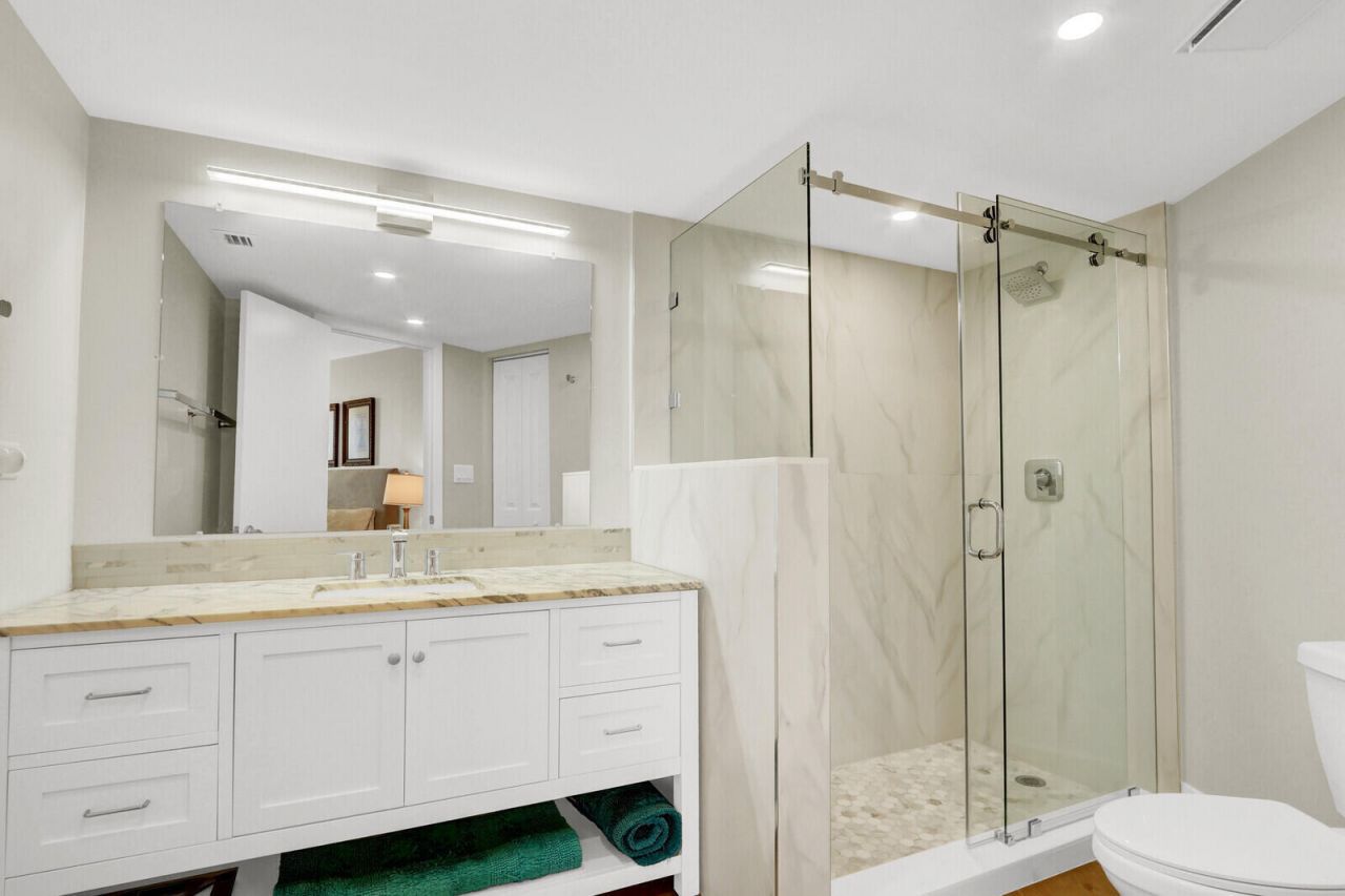 5420 N Ocean Drive, Unit 506, Singer Island, FL 33404 Photo