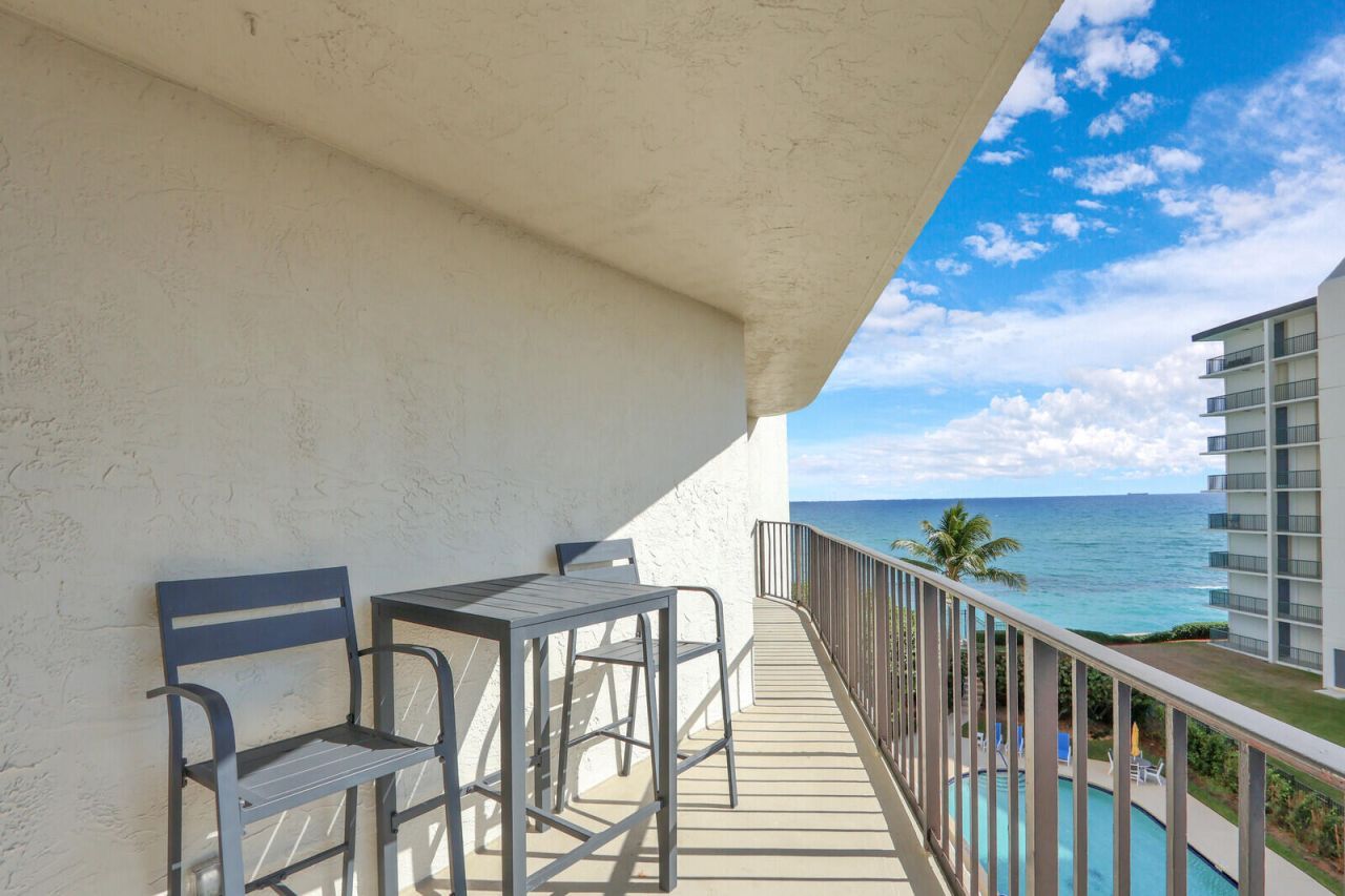 5420 N Ocean Drive, Unit 506, Singer Island, FL 33404 Photo