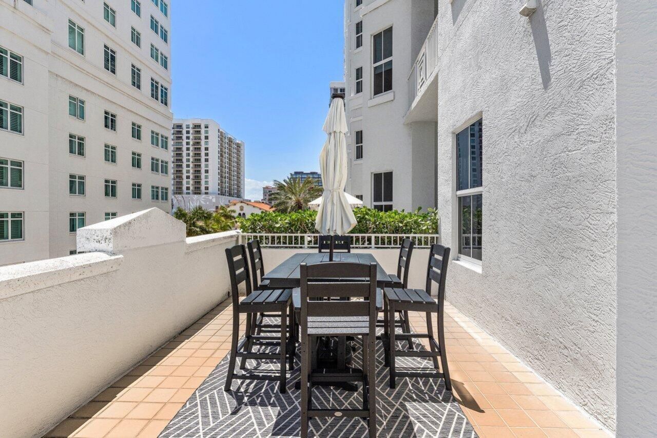 255 Evernia Street, Unit 306, West Palm Beach, FL 33401 Photo