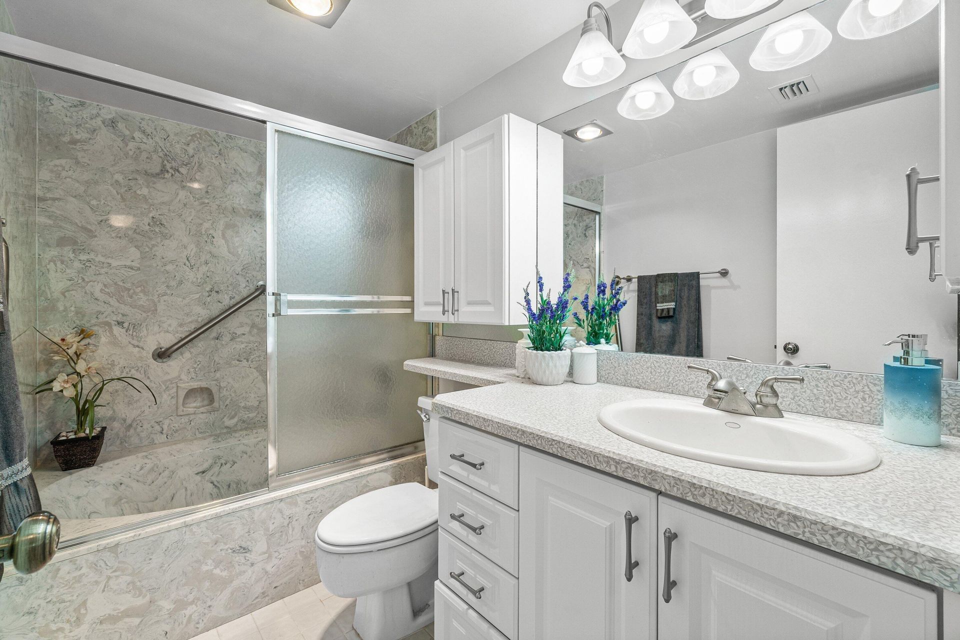 5121 Oakhill Lane, Unit 411, Delray Beach, FL 33484 Photo