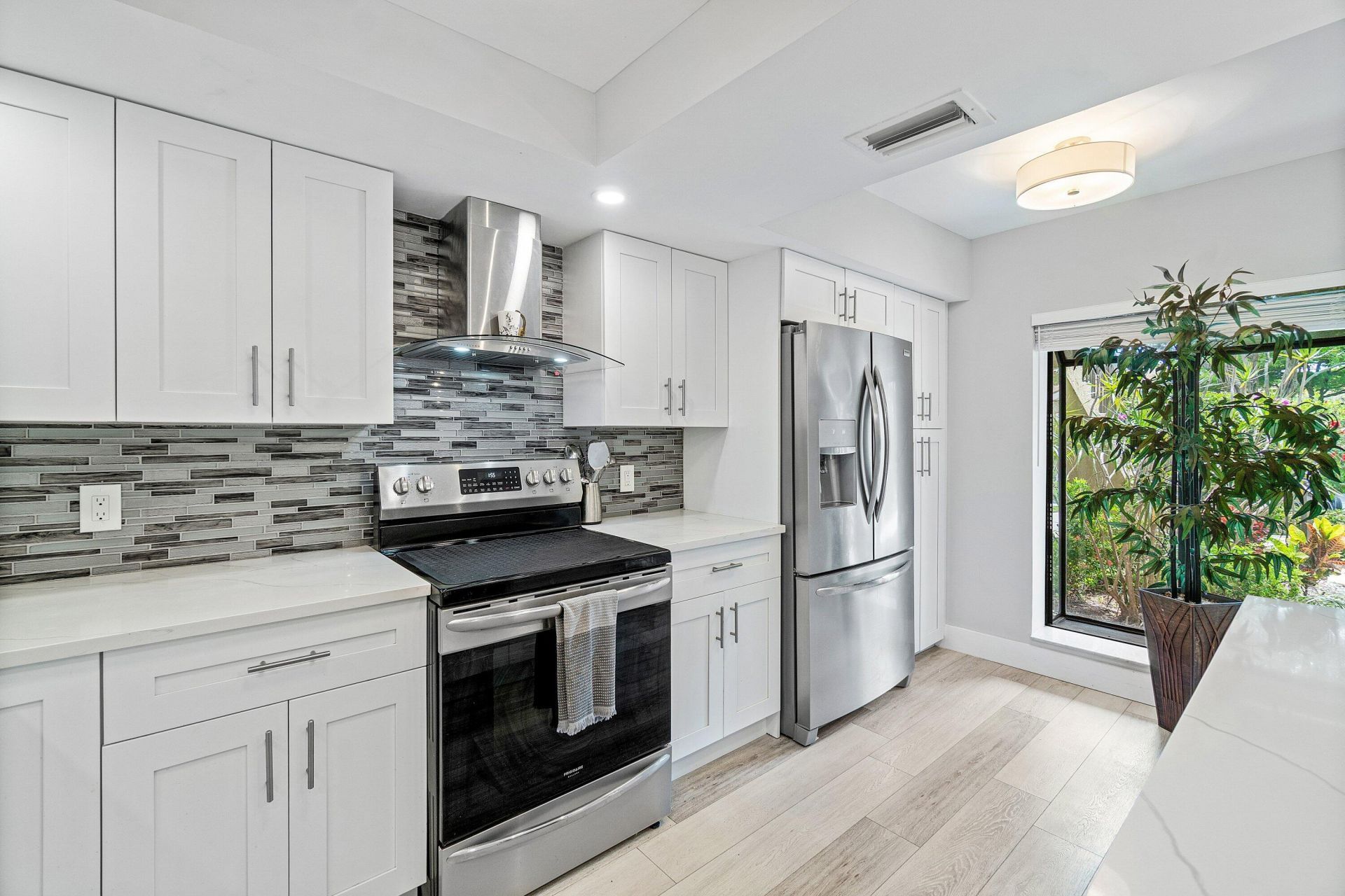 5121 Oakhill Lane, Unit 411, Delray Beach, FL 33484 Photo