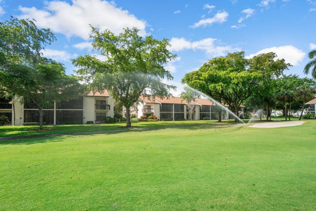 5121 Oakhill Lane, Unit 411, Delray Beach, FL 33484 Photo