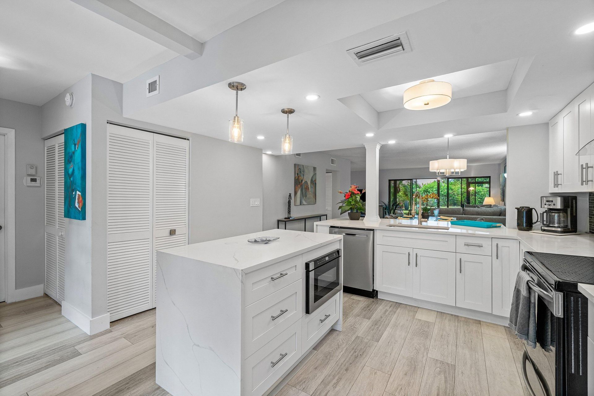 5121 Oakhill Lane, Unit 411, Delray Beach, FL 33484 Photo