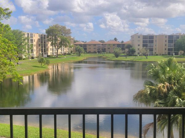 7900 NW 50th Street, Unit #304, Lauderhill, FL 33351