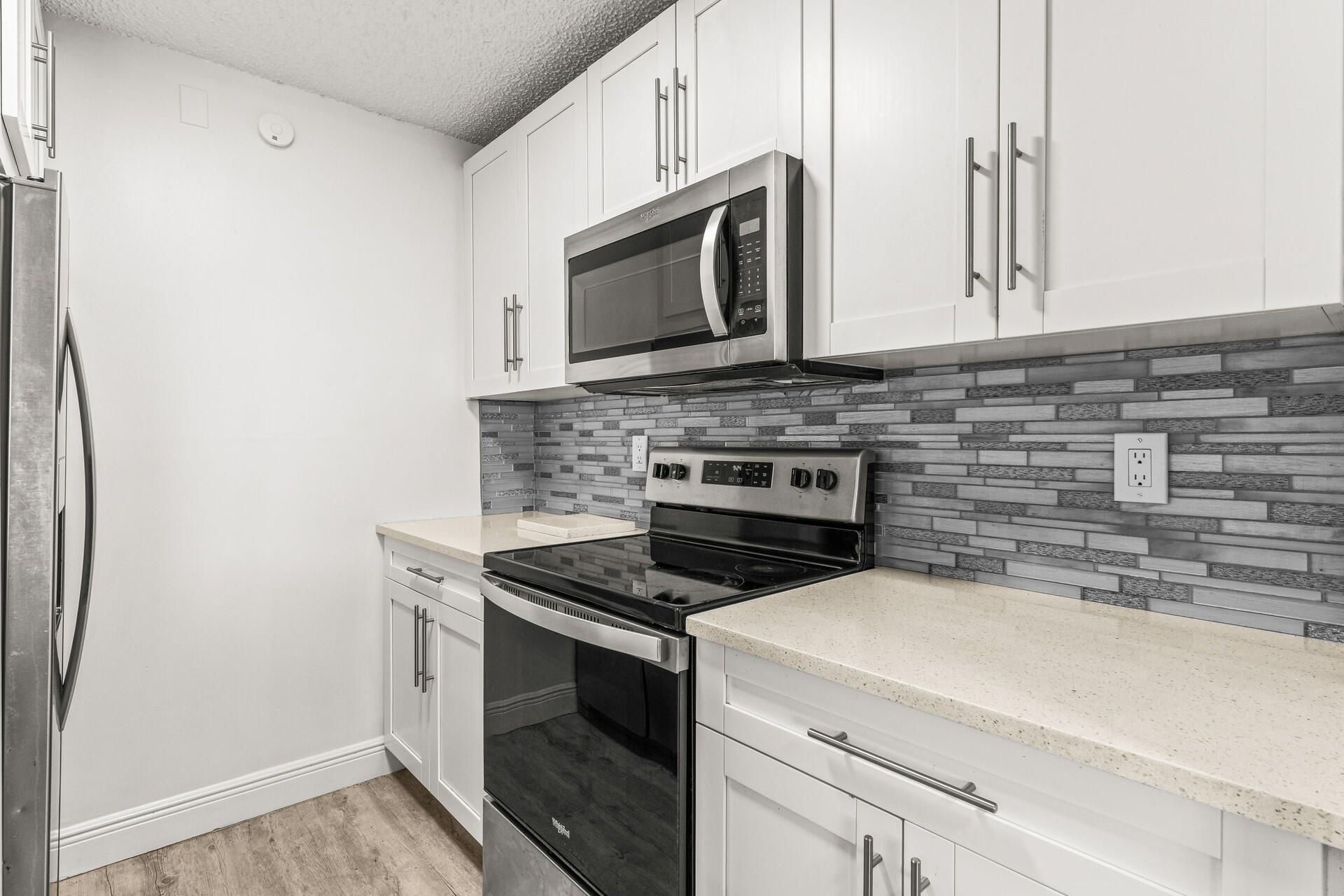 507 Meadows Circle, Boynton Beach, FL 33436 Photo