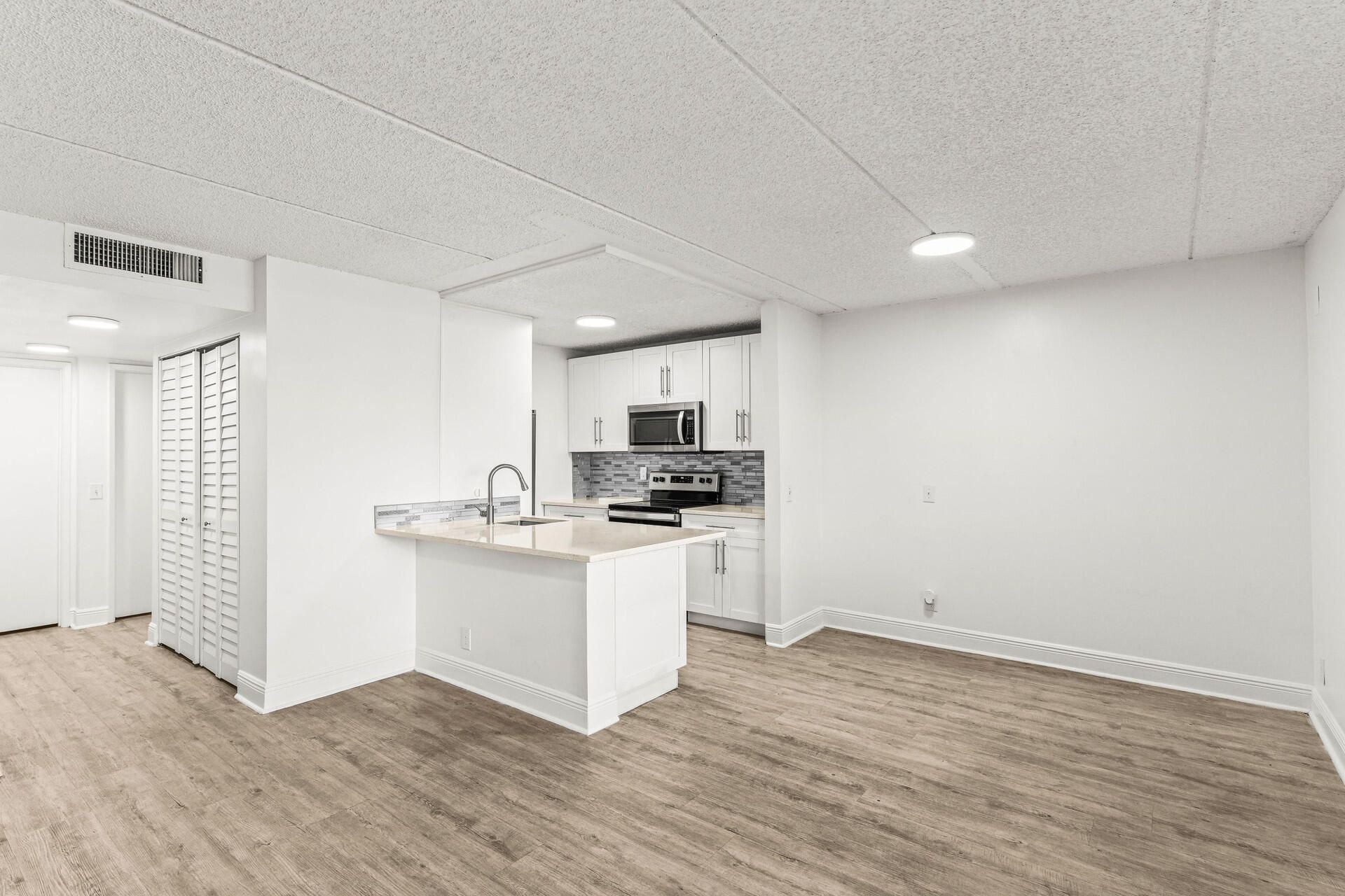 507 Meadows Circle, Boynton Beach, FL 33436 Photo