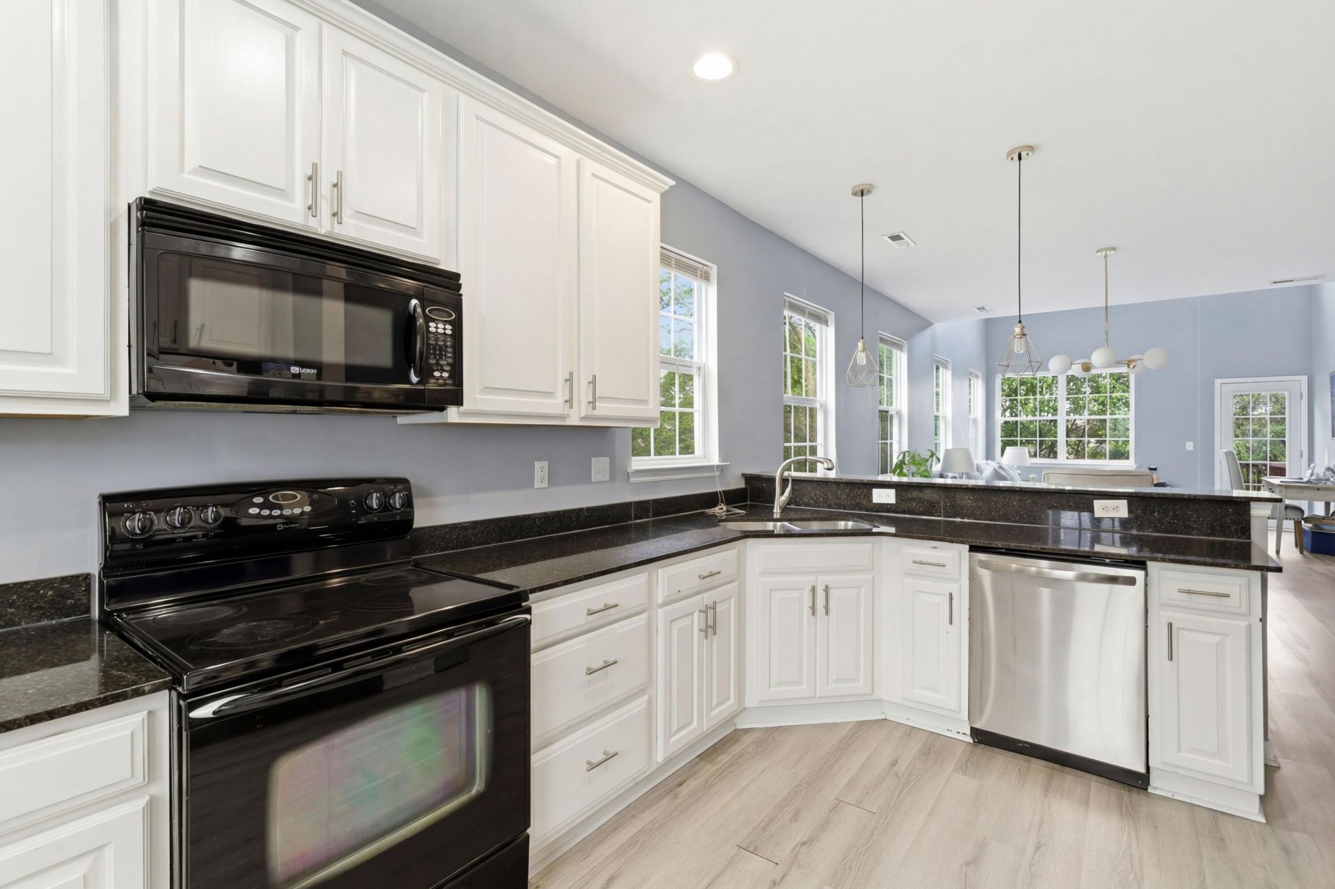 111 Winding River Drive Photo 11