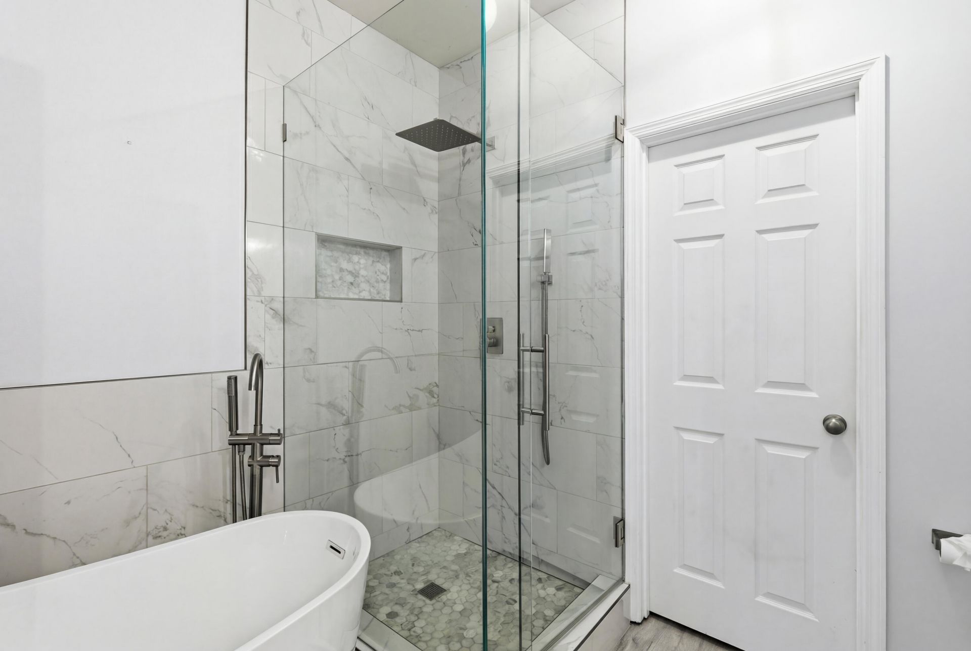 111 Winding River Drive Photo 16