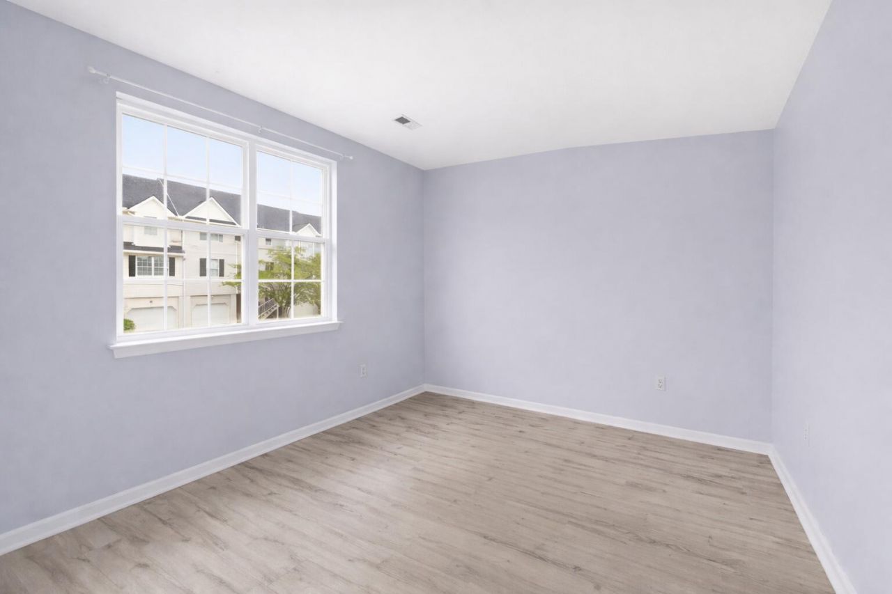 111 Winding River Drive Photo 17