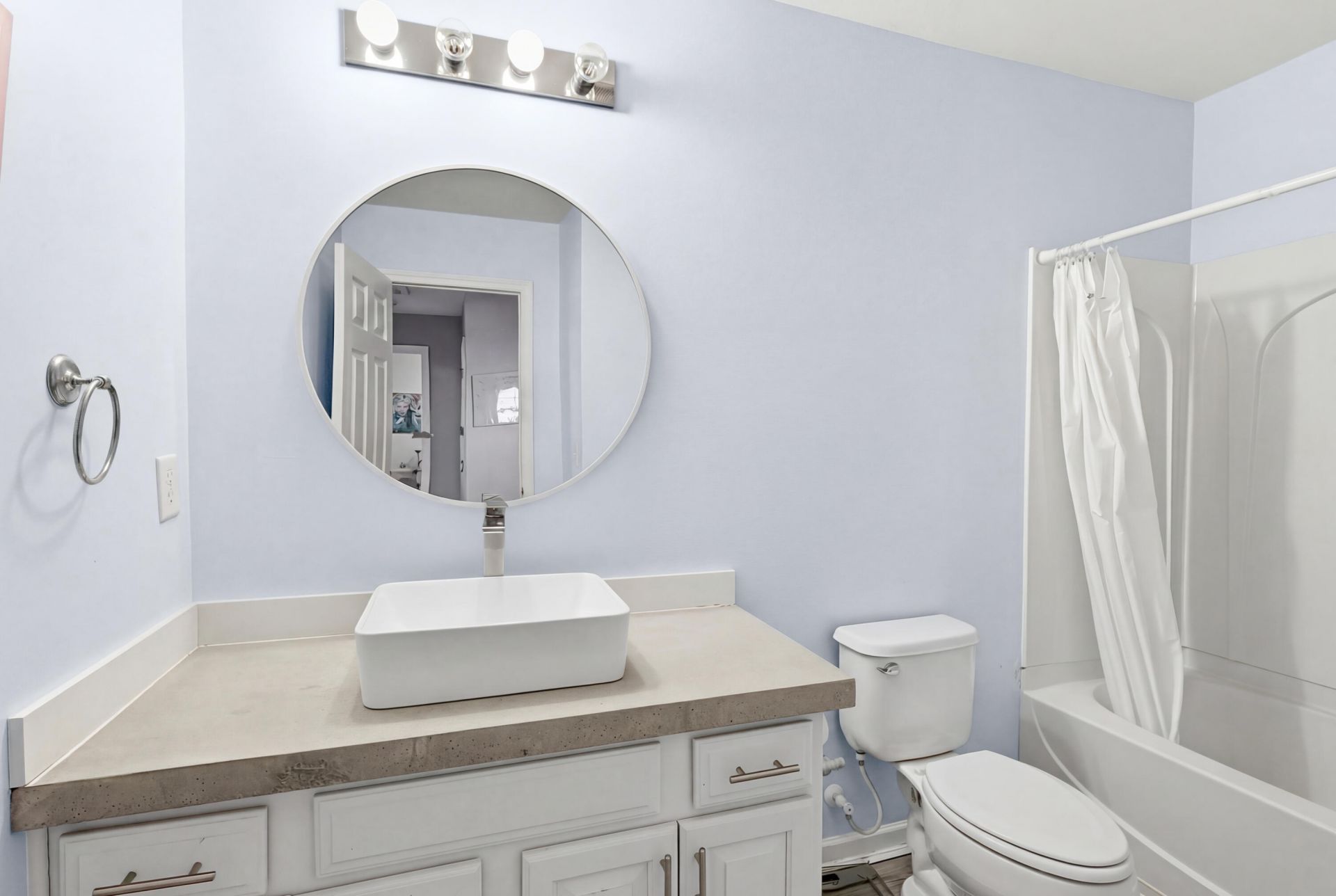 111 Winding River Drive Photo 25