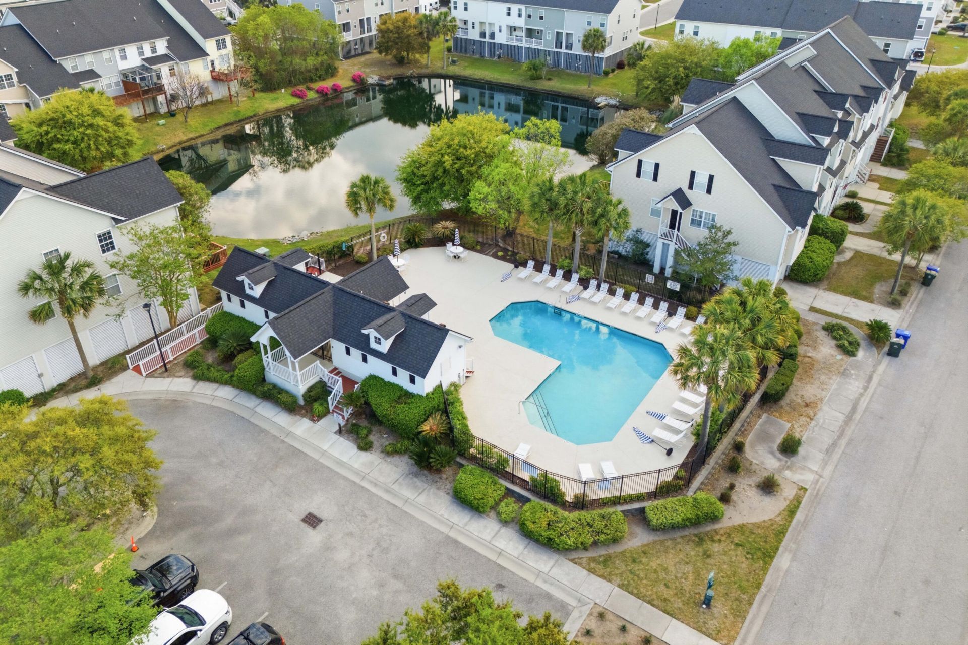 111 Winding River Drive Photo 31