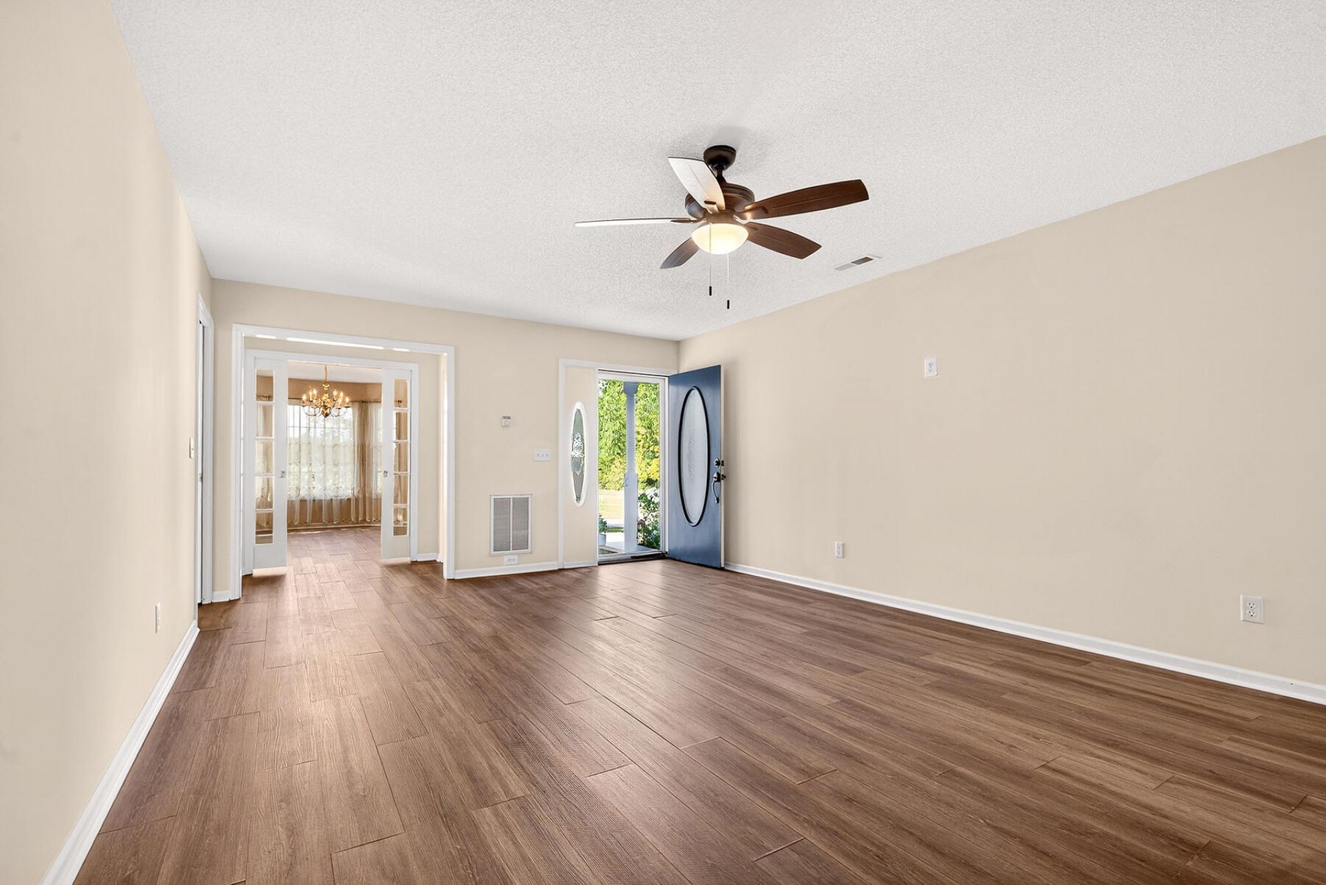 209 Myrtlewood Drive Photo 10