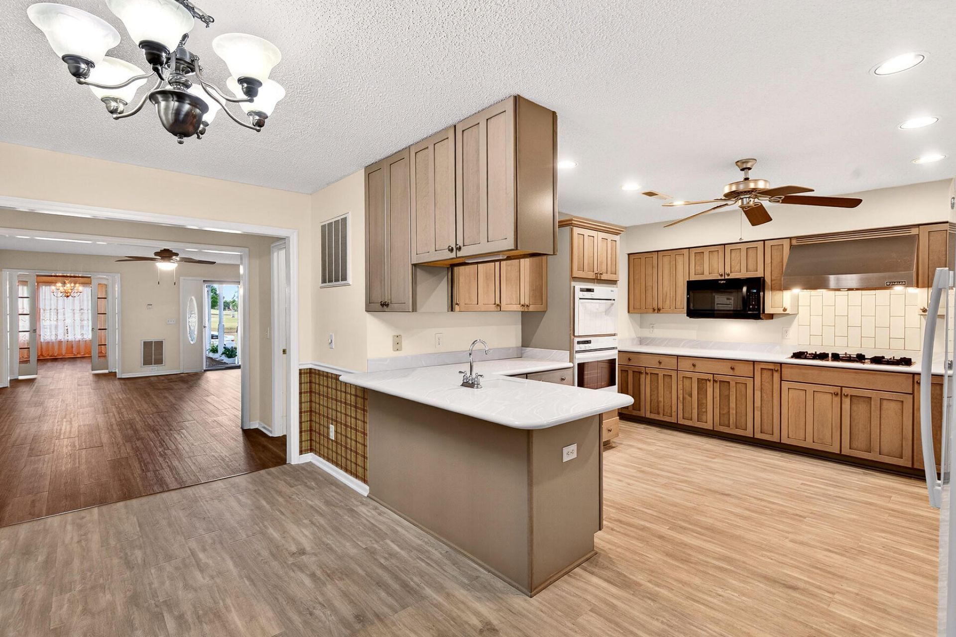 209 Myrtlewood Drive Photo 18