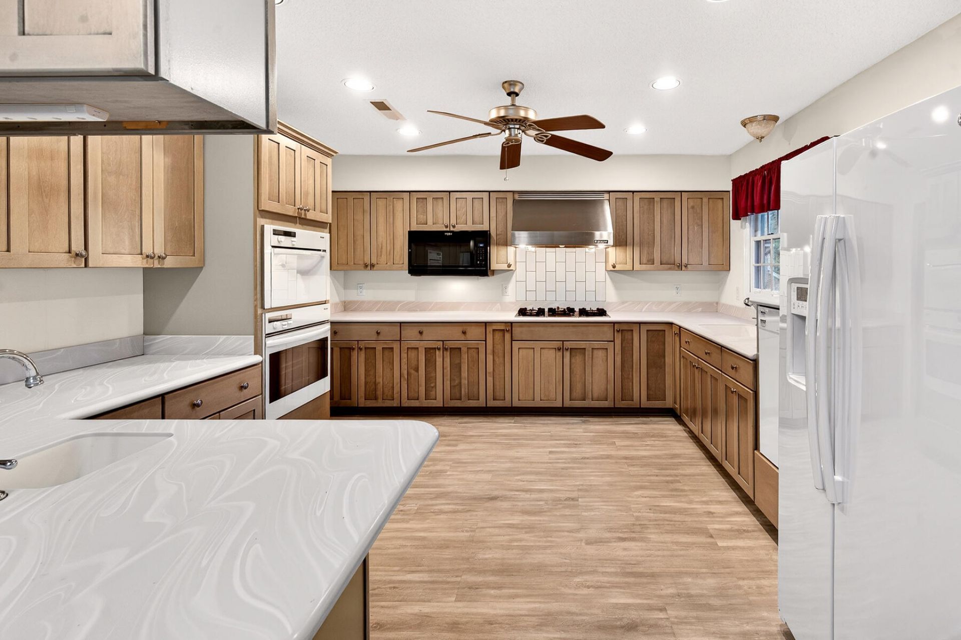 209 Myrtlewood Drive Photo 19