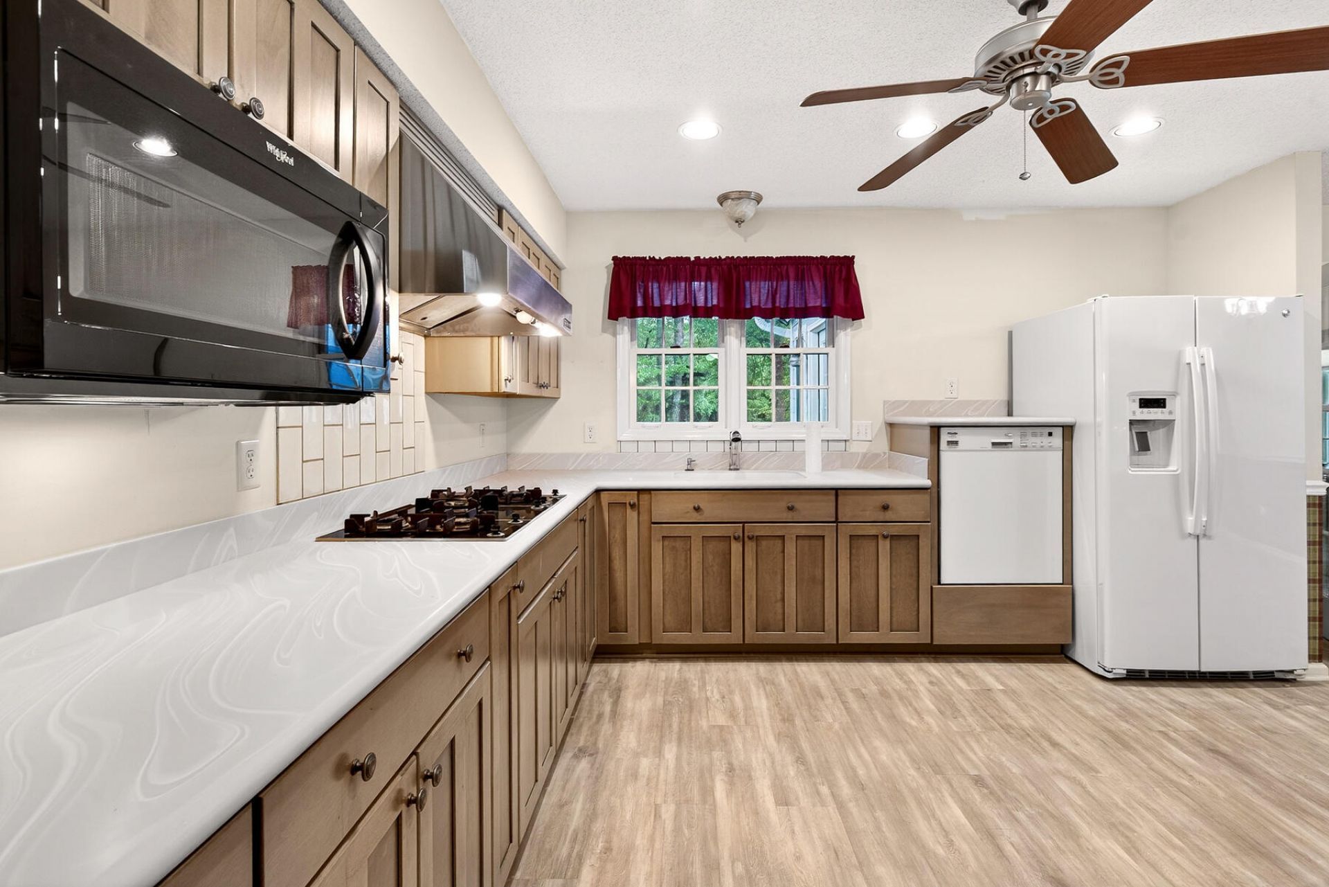 209 Myrtlewood Drive Photo 21