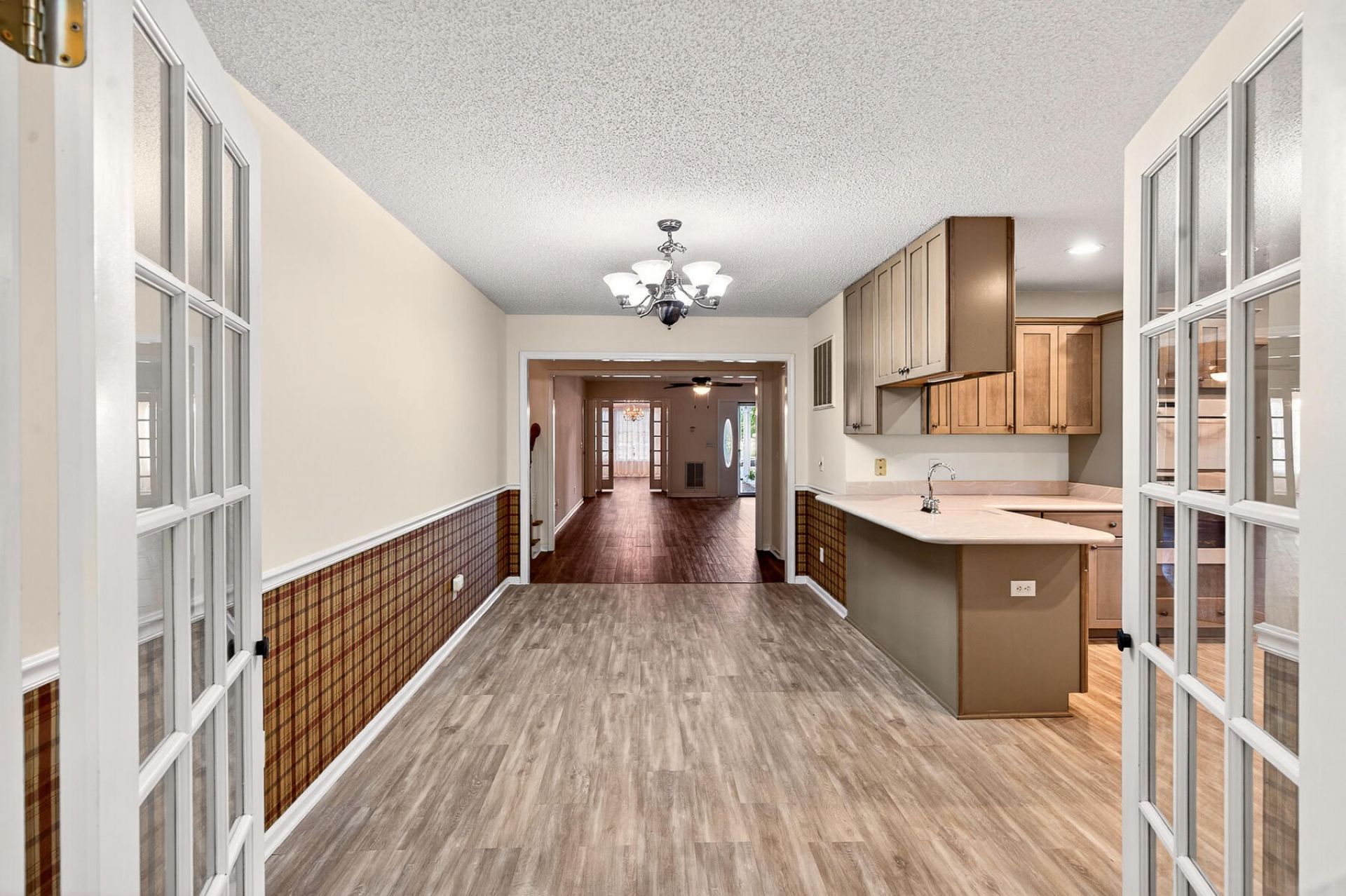 209 Myrtlewood Drive Photo 23