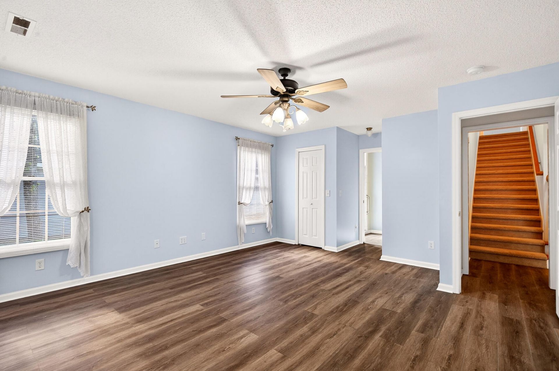 209 Myrtlewood Drive Photo 37