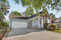 209 Myrtlewood Drive photo 4