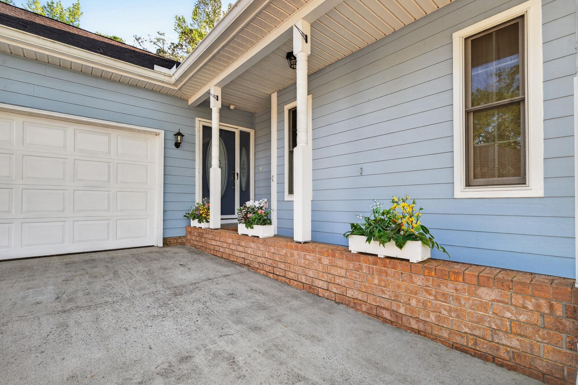 209 Myrtlewood Drive Photo 5